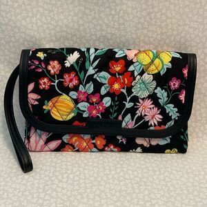 Vera Bradley Trimmed Wrislet - Tangerine Twist